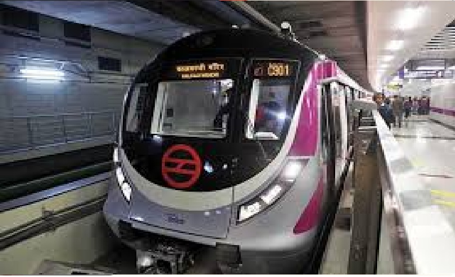 સુરતમાં મેટ્રો ક્રાંતિ! પહેલી ટ્રેન આવી પહોંચતાં ટ્રાયલ રનની તૈયારી