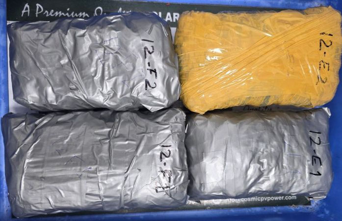 બંગકોક–સુરત ફ્લાઇટમાં અનામી પેકેટ, 1.65 કિગ્રા હાઇડ્રોપોનિક ગાંઝા પકડાયો