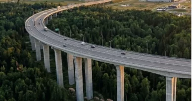 The Delhi–Dehradun Expressway (Delhi–Saharanpur–Dehradun Economic Corridor)