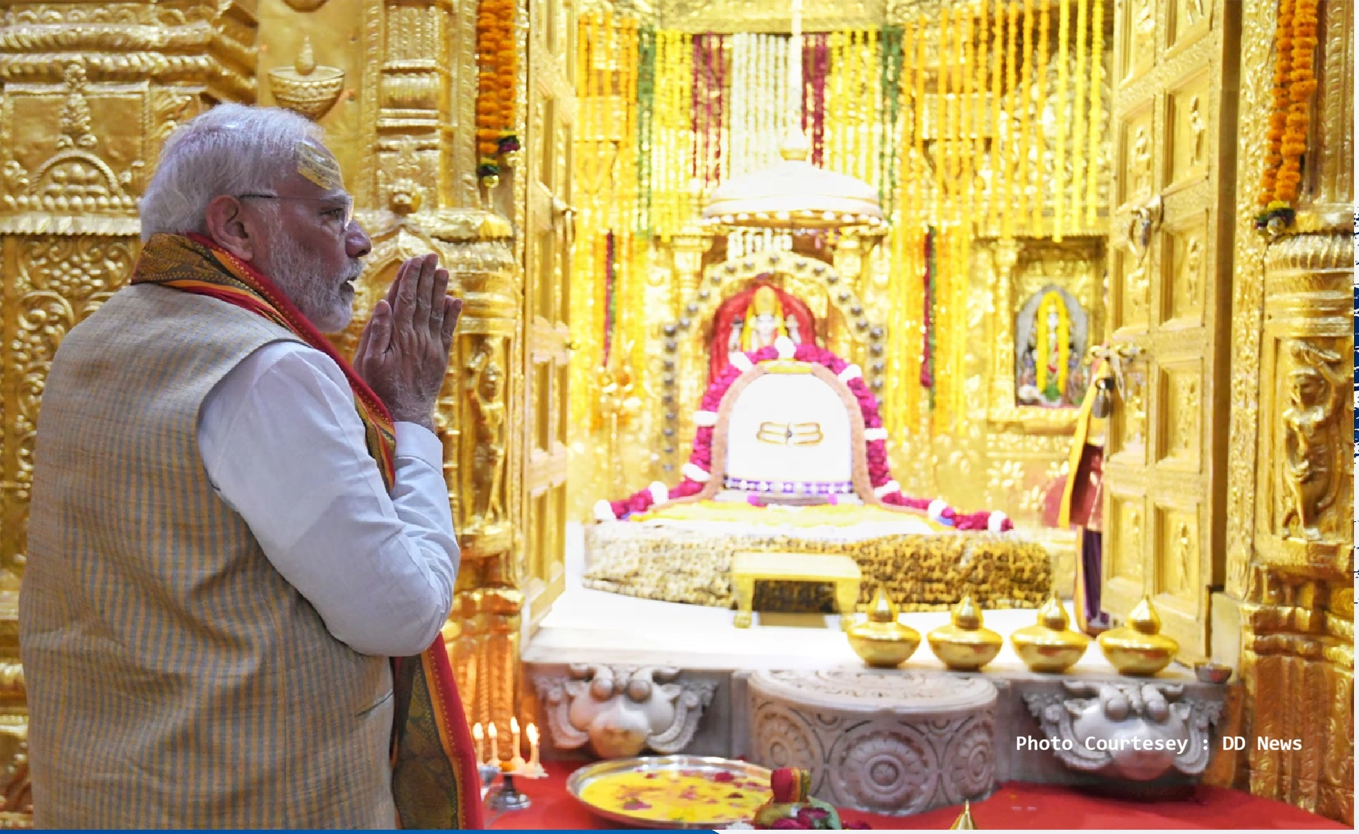 સોમનાથ મંદિરના શિખર પર મહાકુંભાભિષેક