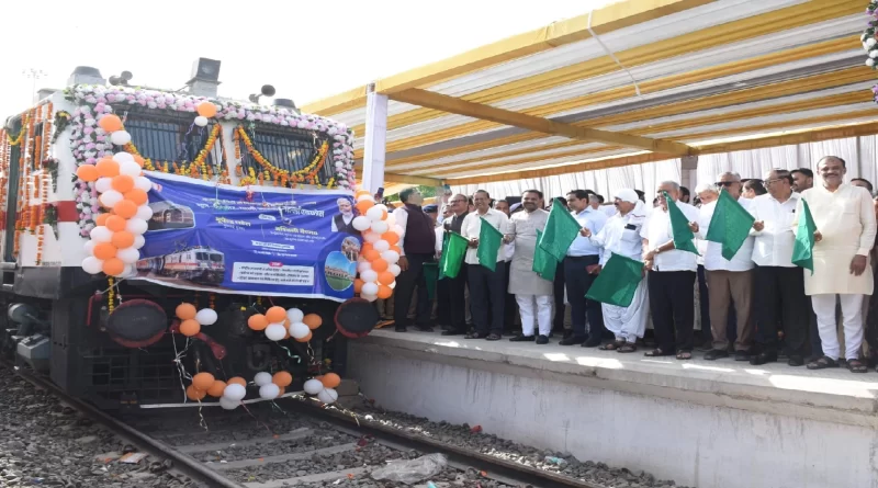 bhuj-delhi-direct-train-launched-gujarat-kutch-rail-connectivity`