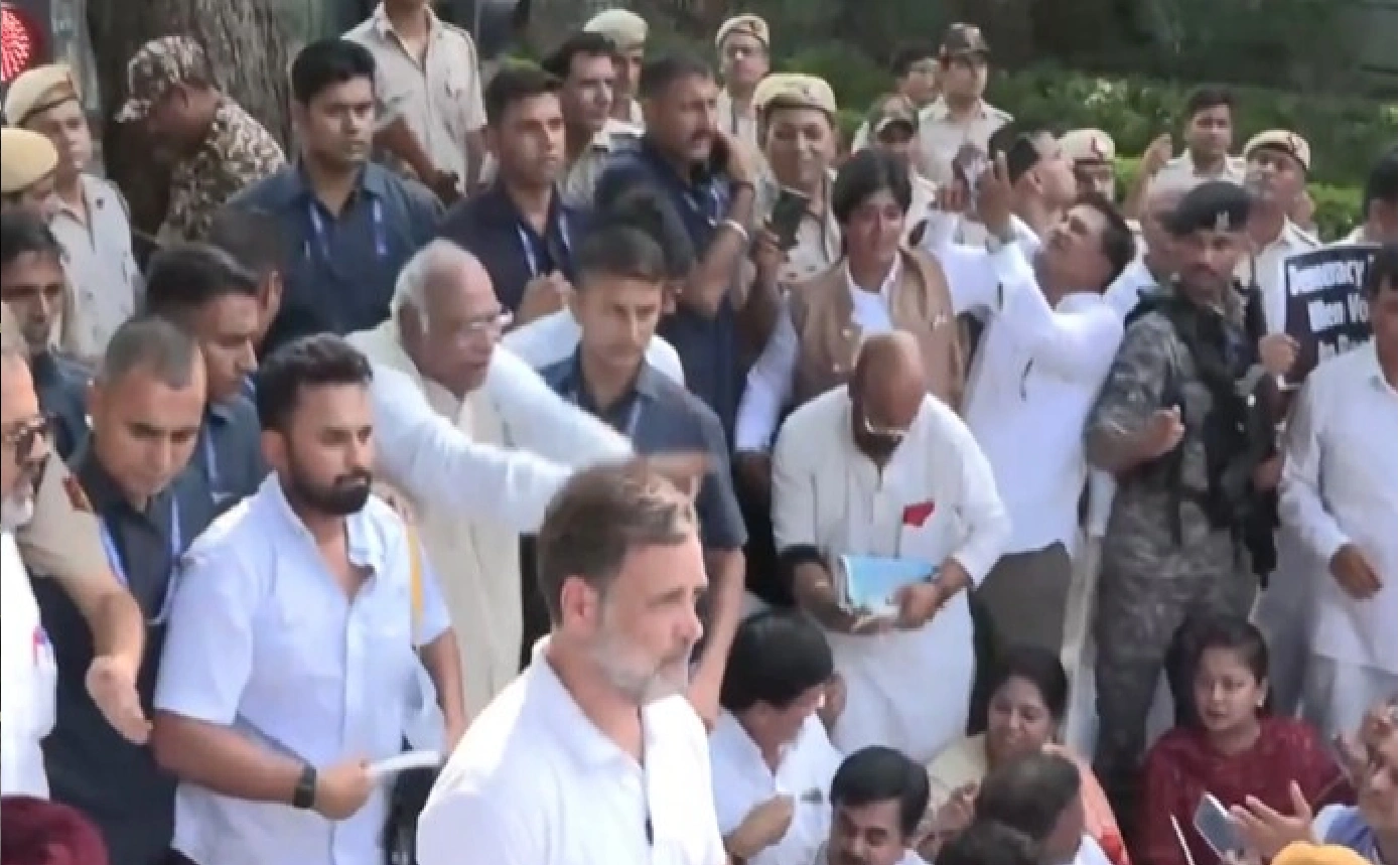 PM આવાસ સુધી કોંગ્રેસનો કૂચ